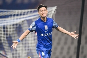 记者：蒋圣龙休战十个月需时间找状态，申花伤员仅剩盖伊、李可